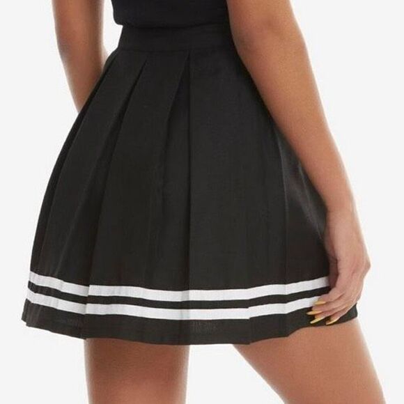 Hot topic Goth Black Pleated Cheer Skirt size S schoolgirl - Picture 1 of 6